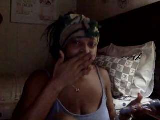 iluvsaffire-bleu live cam profile