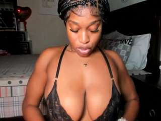 iluvsaffire-bleu's CamSoda show and profile