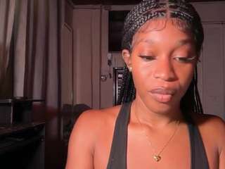 iluvsaffire-bleu's live room