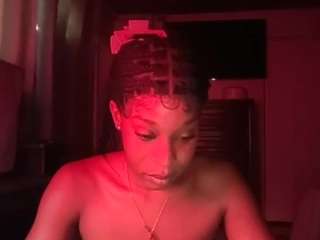 Iluvsaffire Bleu live webcam show