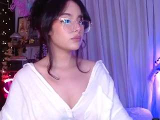 laralittle webcam model