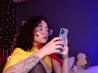 Lara's Live Sex Cam Show