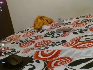 dannyxxxmom's Live Sex Cam Show