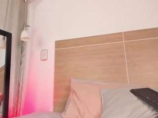 mia-daniels webcam model