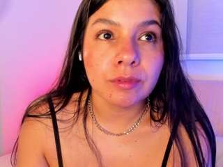 mia-daniels's CamSoda show and profile