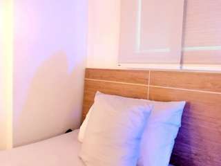 mia-daniels Live Webcam on CamSoda