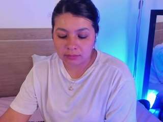 mia-daniels live profile