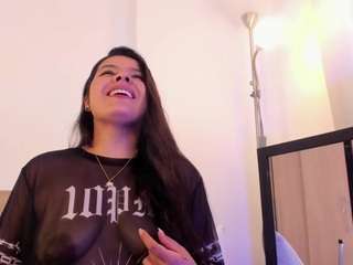 mia-daniels
