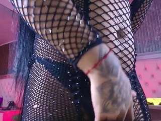 marilyn-doll-ts