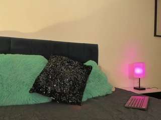 aliceholmes webcam