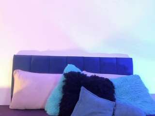  aliceholmes chat room