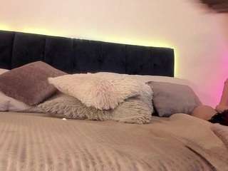 Live webcam model aliceholmes on Soda Cams