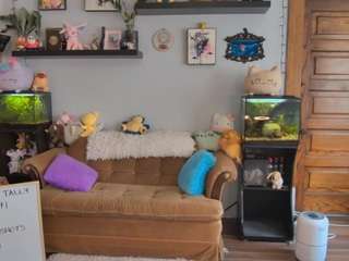 tinytoni Live Webcam on CamSoda