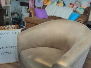 tinytoni's live room