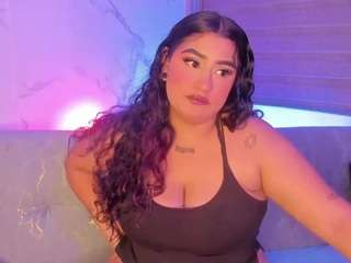 le modèle alessa-clu est en webcam porno dans un show sur le site camsoda, il possède les tags suivants: ahegao,shaved pussy,lovense,lush,natural,orgasm,pussy,saliva,sex toys,sexy,spank,flex,squirter,tattoos,tease,teen-18,toys,voyeur,wet,young-adult