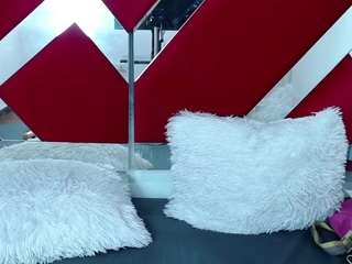 cherry-crush from CamSoda is Freechat