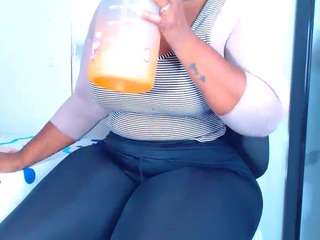 megaanfox Ebony Squirt Solo camsoda