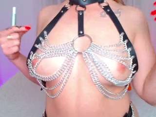 lisa-tease from CamSoda is Freechat