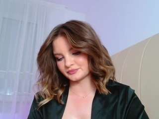 lisa-tease Live Webcam on CamSoda