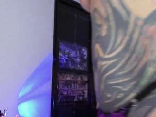 coralinewolf Live Webcam on CamSoda