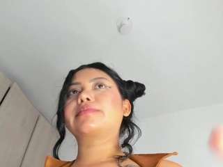 luuciana live cam profile