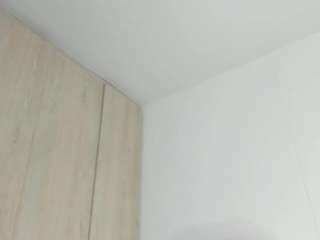 le modèle luuciana est en webcam porno dans un show sur le site camsoda, il possède les tags suivants: anal,morena,tattoos,sugarbaby,striptease,plug,oil,no smoking,no drinking,nipples,black hair,nails,natural,milk,cum,brown eyes,colombia,lush,creampie,cum in pussy
