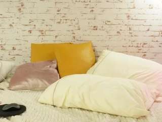 Live webcam model valerycruz on Soda Cams