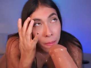DEEPTHROAT SLUT