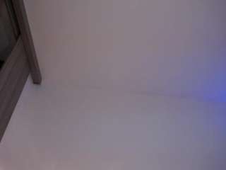 DEEPTHROAT SLUT live cam preview