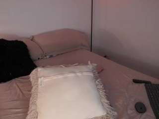 DEEPTHROAT SLUT