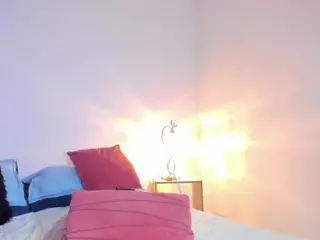 DEEPTHROAT SLUT's Live Sex Cam Show