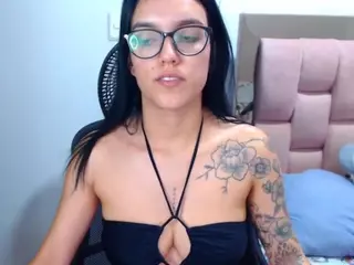 kyliegarcia's Live Sex Cam Show