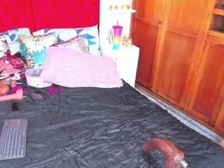 LARAFOXX