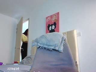 sara-foxxx Live Webcam on CamSoda