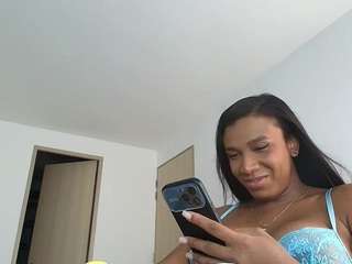 sara-foxxx Live Webcam on CamSoda