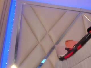 andrea-fernande Live Webcam on CamSoda