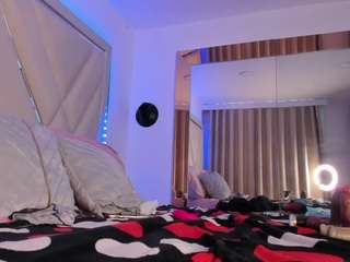 andrea-fernande Live Webcam on CamSoda