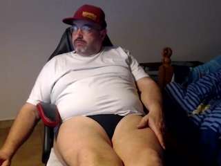 le modèle fraboys est en webcam porno dans un show sur le site camsoda, il possède les tags suivants: amateur,ass,tease,strip,spank,solo,roleplay,pov,orgasm,living room,kinky,handjob,glasses,flashing,dirty talk,cum,cock rating,brown eyes,black hair,bedroom