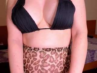 Amberhanson's cam show statistics and live stream