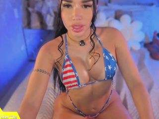 Luisabaker's cam show statistics and live stream