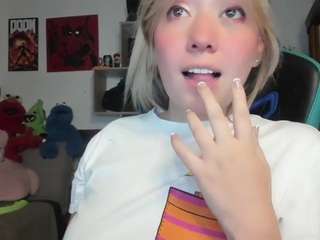 Live webcam model kristen1994 on Soda Cams