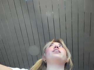 Live webcam model kristen1994 on Soda Cams