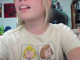 Live webcam model kristen1994 on Soda Cams