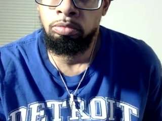 llmywood webcam model