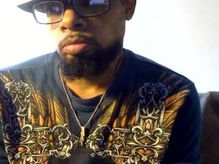 llmywood's CamSoda show and profile