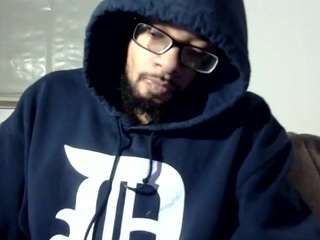 llmywood's CamSoda show and profile