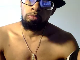 WhiskeyWood DuhGOD's Live Sex Cam Show