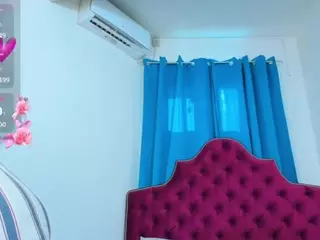 ninadee's Live Sex Cam Show