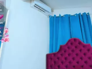 ninadee's Live Sex Cam Show