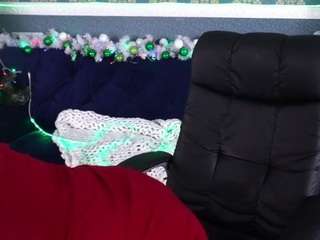 dafnimon's CamSoda show and profile